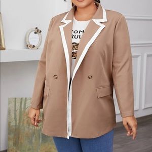 Cream/tan blazer with white trim